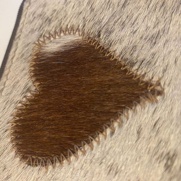 Heart Coin Purse Speckled Dark Taupe Chocolate Brown White Cowhide Zip Closure - Picture 7 of 8